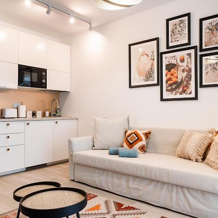 Wola Cosy White Apartment Varsovia Exterior foto