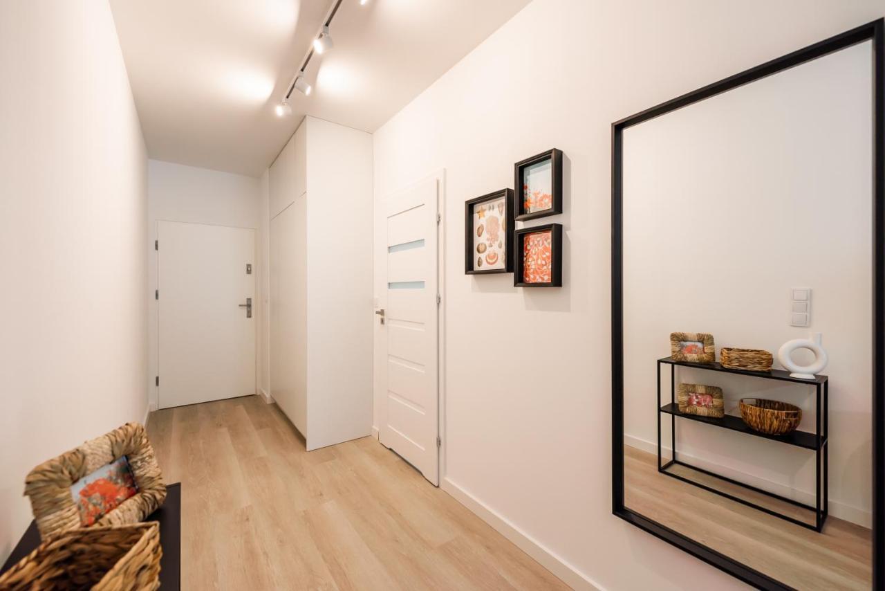 Wola Cosy White Apartment Varsovia Exterior foto